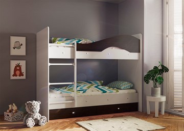 Детская  двухъярусная кровать Мая с 2 ящиками на щитах, корпус Млечный дуб, фасад Венге в Липецке - предосмотр