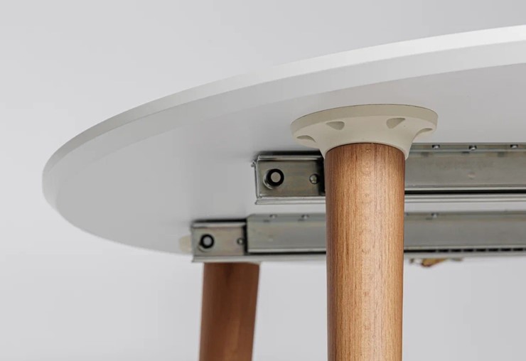 Кухонный стол круглый Белая Эмаль д. 90 см МДФ ножки светлый орех в Липецке - изображение 3