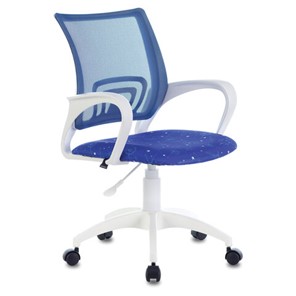 Офисное кресло Brabix Fly MG-396W (с подлокотниками, пластик белый, сетка, темно-синее с рисунком "Space") 532405 в Липецке
